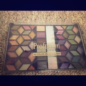 HUGE makeup palette!!